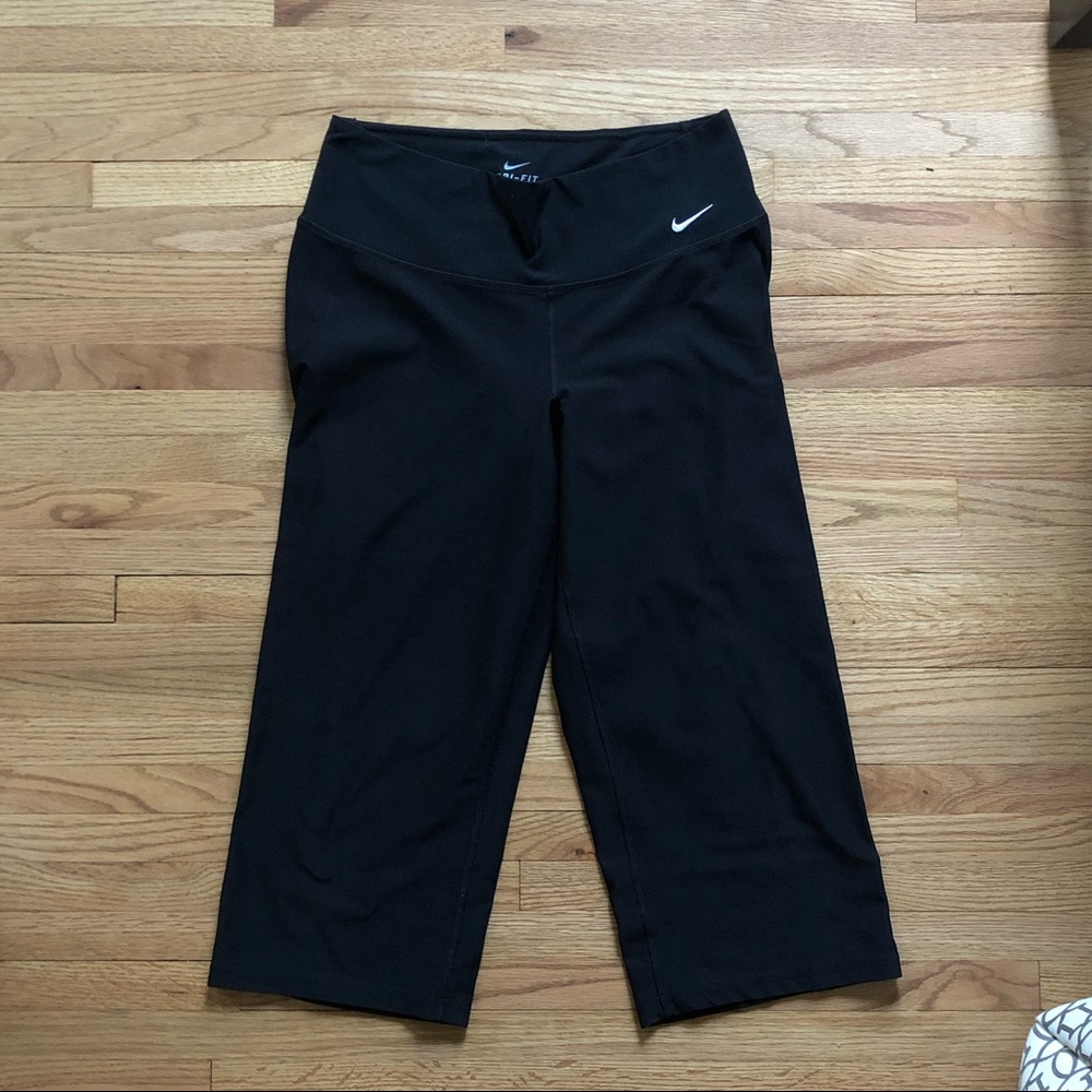 Nike wide leg capri